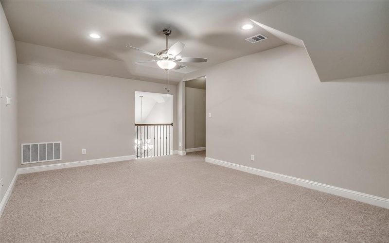 560 Holiday Avenue, Waxahachie, TX 75165, 3 Bedrooms Bedrooms, ,2 BathroomsBathrooms,Residential,For Sale,560 Holiday Avenue,20802539