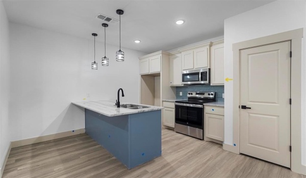 723 W Parnell, Denison, TX 75020, 3 Habitaciones Habitaciones , ,2 BañosBaños,Residential,En Venta,723 W Parnell,20807446