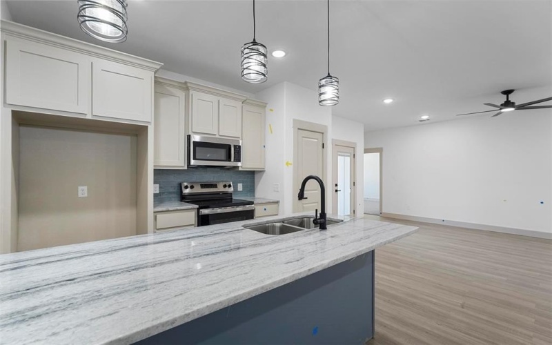 723 W Parnell, Denison, TX 75020, 3 Habitaciones Habitaciones , ,2 BañosBaños,Residential,En Venta,723 W Parnell,20807446
