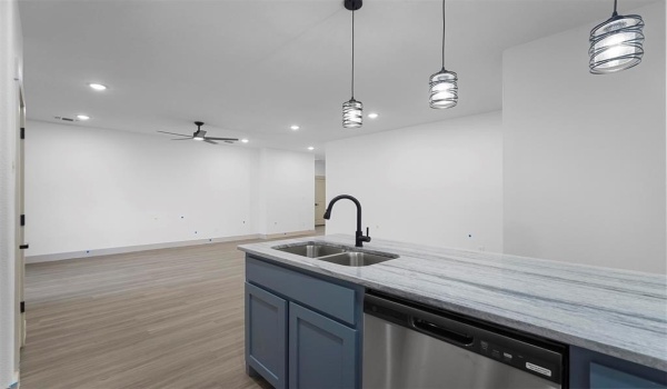 723 W Parnell, Denison, TX 75020, 3 Habitaciones Habitaciones , ,2 BañosBaños,Residential,En Venta,723 W Parnell,20807446