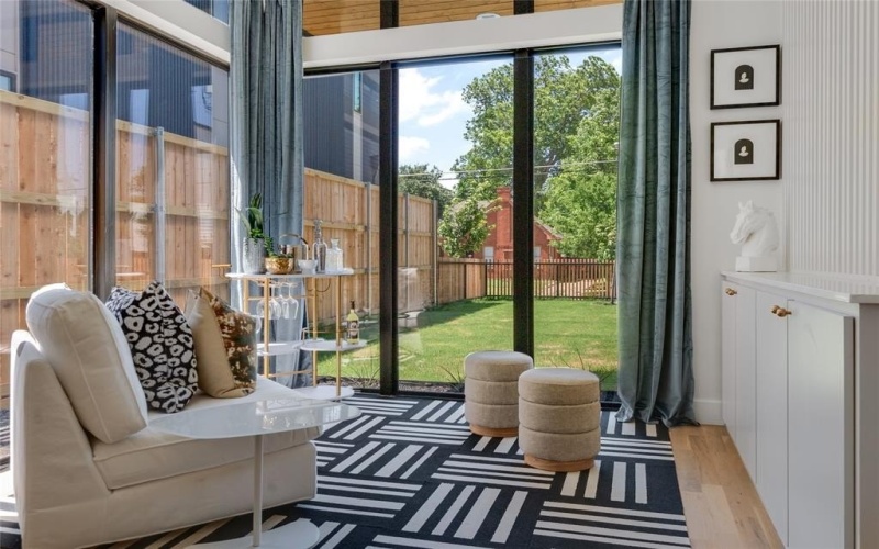 2314 Kirby Street, Dallas, TX 75204, 3 Habitaciones Habitaciones , ,3 BañosBaños,Residential,En Venta,2314 Kirby Street,20807483