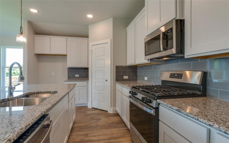 605 Finlee Way, Tioga, TX 76271, 3 Bedrooms Bedrooms, ,2 BathroomsBathrooms,Residential,For Sale,605 Finlee Way,20802667