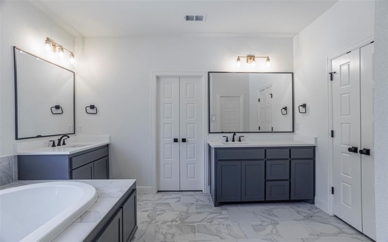 12517 Hopke Court, Fort Worth, TX 76126, 4 Bedrooms Bedrooms, ,2 BathroomsBathrooms,Residential,For Sale,12517 Hopke Court,20807496