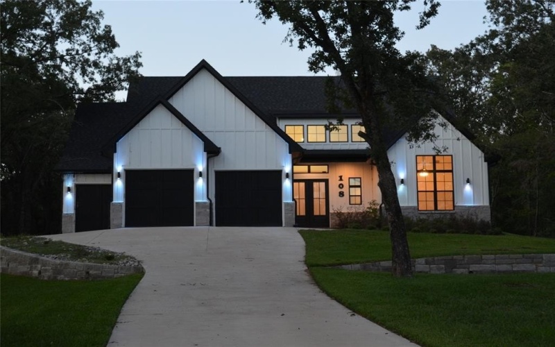 108 Oakridge Court, Mabank, TX 75147, 4 Habitaciones Habitaciones , ,2 BañosBaños,Residential,En Venta,108 Oakridge Court,20808151