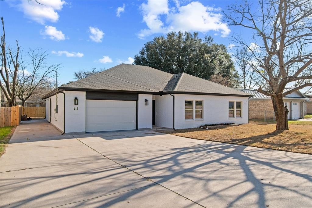 716 James Street, Azle, TX 76020, 4 Bedrooms Bedrooms, ,2 BathroomsBathrooms,Residential,For Sale,716 James Street,20808403