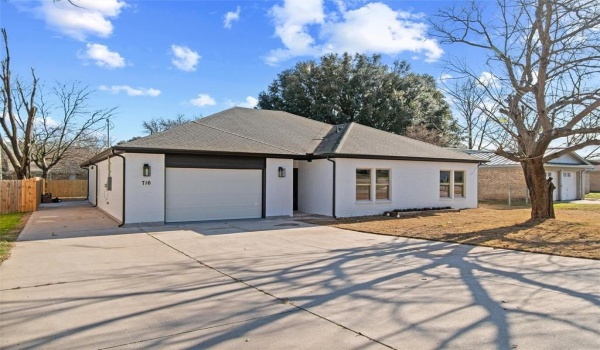716 James Street, Azle, TX 76020, 4 Bedrooms Bedrooms, ,2 BathroomsBathrooms,Residential,For Sale,716 James Street,20808403