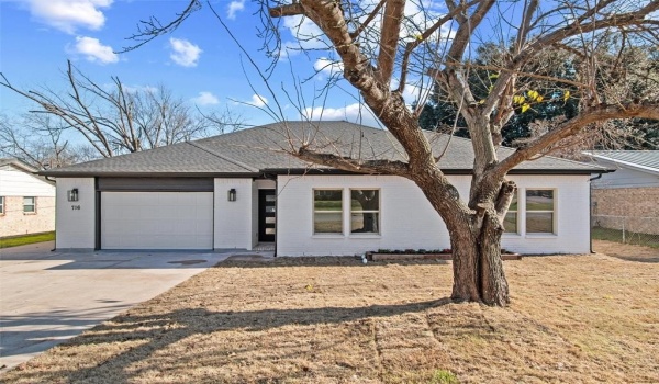 716 James Street, Azle, TX 76020, 4 Bedrooms Bedrooms, ,2 BathroomsBathrooms,Residential,For Sale,716 James Street,20808403