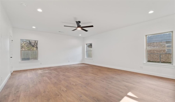 716 James Street, Azle, TX 76020, 4 Bedrooms Bedrooms, ,2 BathroomsBathrooms,Residential,For Sale,716 James Street,20808403