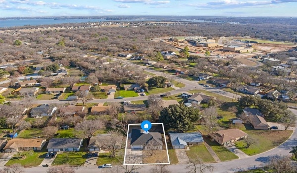 716 James Street, Azle, TX 76020, 4 Bedrooms Bedrooms, ,2 BathroomsBathrooms,Residential,For Sale,716 James Street,20808403