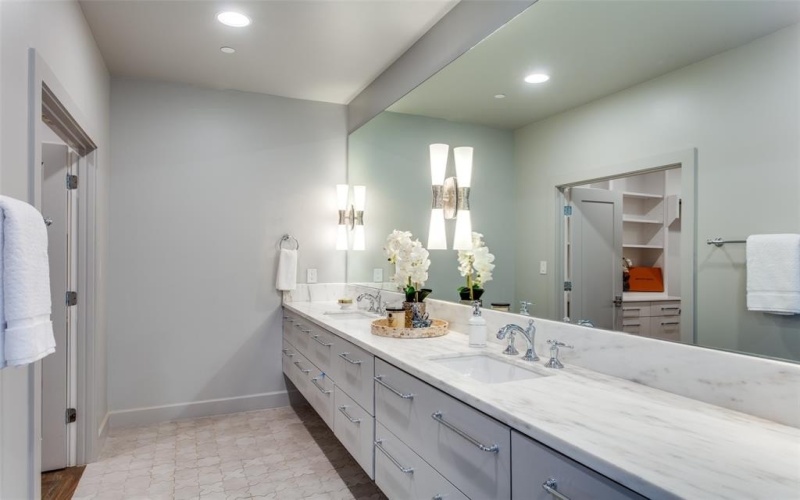 74 Cortes Drive, Westlake, TX 76262, 4 Bedrooms Bedrooms, ,5 BathroomsBathrooms,Residential,For Sale,74 Cortes Drive,20808405