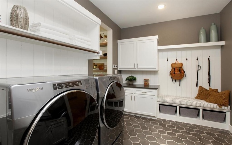 2105 Hamilton Park Drive, Mansfield, TX 76063, 4 Bedrooms Bedrooms, ,5 BathroomsBathrooms,Residential,For Sale,2105 Hamilton Park Drive,20808508