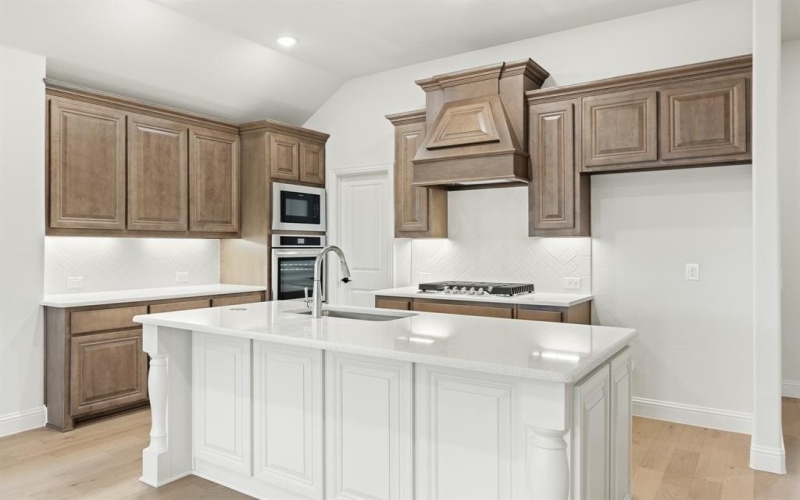 1016 Silver Sage Drive, Justin, TX 76247, 4 Habitaciones Habitaciones , ,2 BañosBaños,Residential,En Venta,1016 Silver Sage Drive,20808520