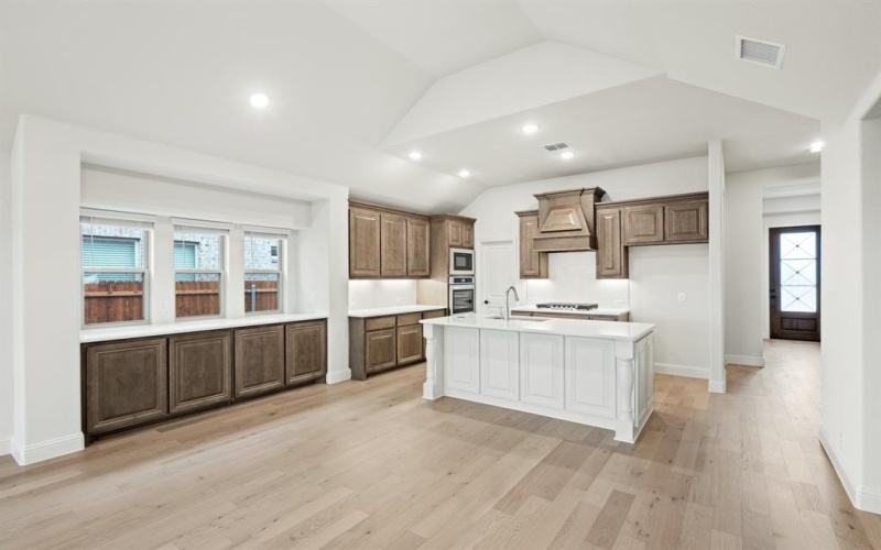1016 Silver Sage Drive, Justin, TX 76247, 4 Habitaciones Habitaciones , ,2 BañosBaños,Residential,En Venta,1016 Silver Sage Drive,20808520