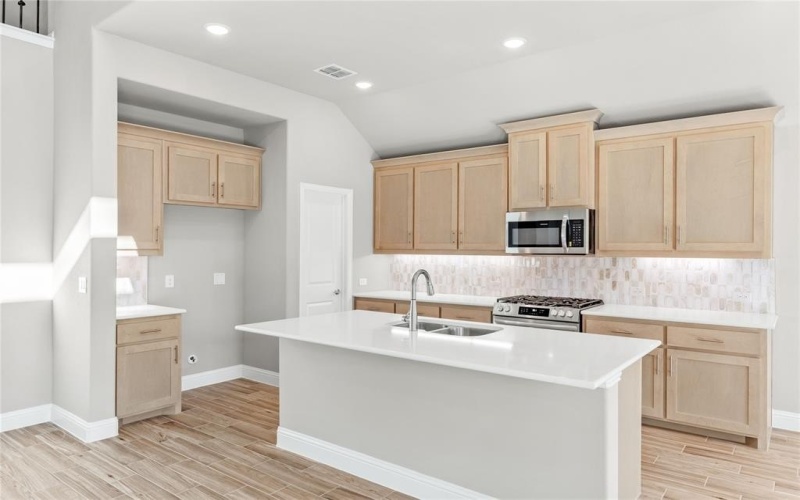1907 Midhurst Drive, Forney, TX 75126, 4 Bedrooms Bedrooms, ,3 BathroomsBathrooms,Residential,For Sale,1907 Midhurst Drive,20808573