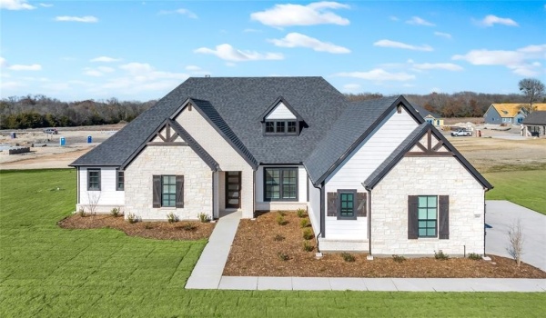 1065 Julian Drive, Van Alstyne, TX 75495, 4 Bedrooms Bedrooms, ,3 BathroomsBathrooms,Residential,For Sale,1065 Julian Drive,20808604