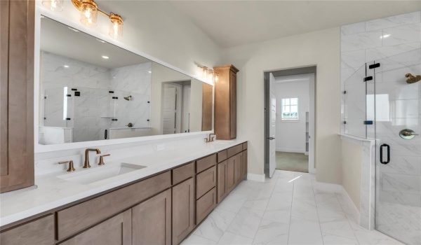 1065 Julian Drive, Van Alstyne, TX 75495, 4 Bedrooms Bedrooms, ,3 BathroomsBathrooms,Residential,For Sale,1065 Julian Drive,20808604