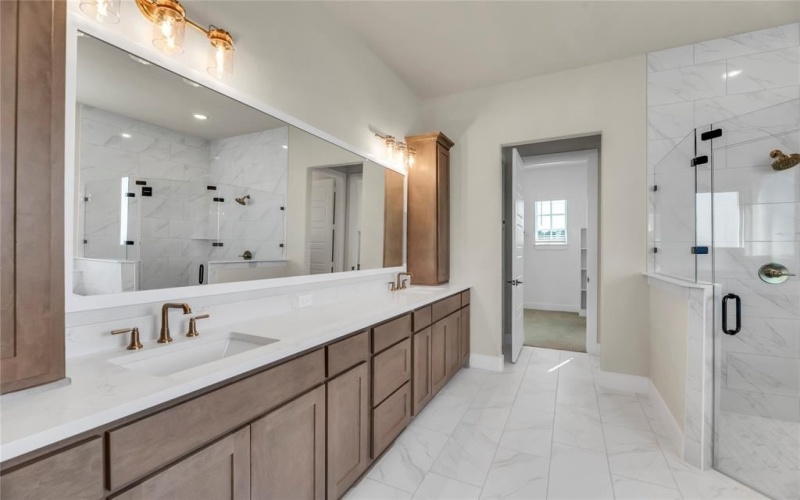 1065 Julian Drive, Van Alstyne, TX 75495, 4 Bedrooms Bedrooms, ,3 BathroomsBathrooms,Residential,For Sale,1065 Julian Drive,20808604