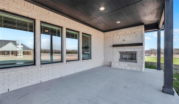 1065 Julian Drive, Van Alstyne, TX 75495, 4 Bedrooms Bedrooms, ,3 BathroomsBathrooms,Residential,For Sale,1065 Julian Drive,20808604