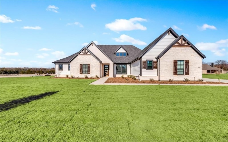 1065 Julian Drive, Van Alstyne, TX 75495, 4 Bedrooms Bedrooms, ,3 BathroomsBathrooms,Residential,For Sale,1065 Julian Drive,20808604
