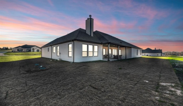 1075 Julian Drive, Van Alstyne, TX 75495, 4 Bedrooms Bedrooms, ,3 BathroomsBathrooms,Residential,For Sale,1075 Julian Drive,20808609