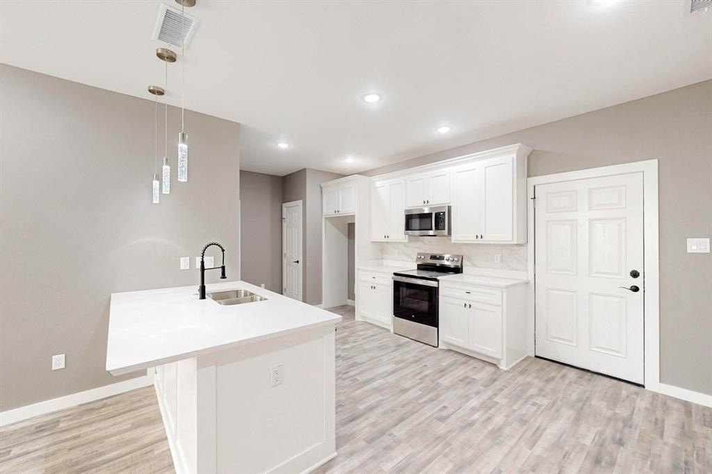 805 Fletcher Street, Gainesville, TX 76240, 3 Bedrooms Bedrooms, ,2 BathroomsBathrooms,Residential,For Sale,805 Fletcher Street,20808706