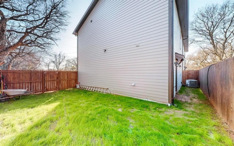 805 Fletcher Street, Gainesville, TX 76240, 3 Bedrooms Bedrooms, ,2 BathroomsBathrooms,Residential,For Sale,805 Fletcher Street,20808706