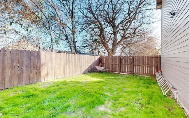 805 Fletcher Street, Gainesville, TX 76240, 3 Bedrooms Bedrooms, ,2 BathroomsBathrooms,Residential,For Sale,805 Fletcher Street,20808706