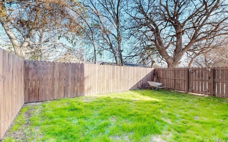 805 Fletcher Street, Gainesville, TX 76240, 3 Bedrooms Bedrooms, ,2 BathroomsBathrooms,Residential,For Sale,805 Fletcher Street,20808706