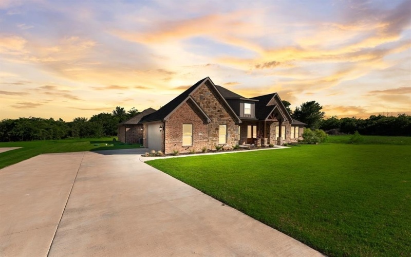 4243 Southern Oaks Drive, Royse City, TX 75189, 5 Bedrooms Bedrooms, ,3 BathroomsBathrooms,Residential,For Sale,4243 Southern Oaks Drive,20811564