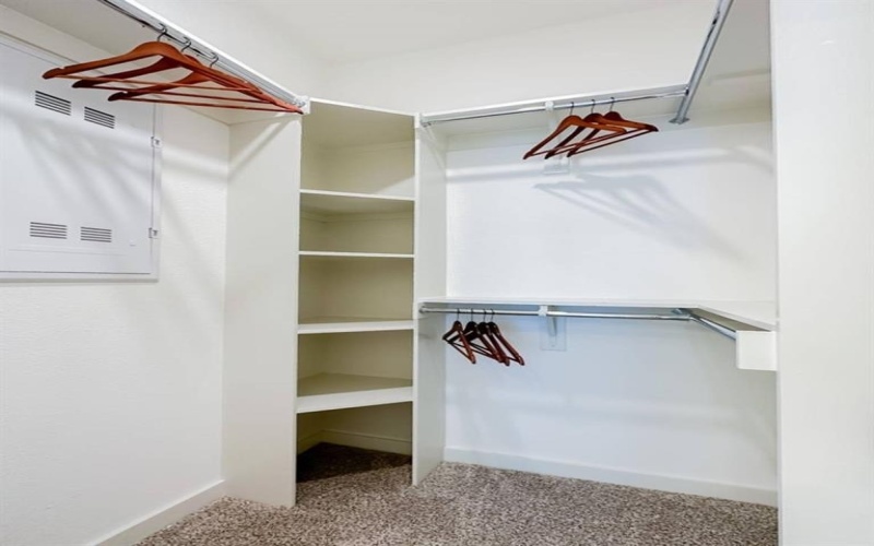501 N Ewing Avenue #208, Dallas, TX 75203, 1 Dormitorio Habitaciones , ,1 BañoBaños,Residential Lease,En Alquiler,501 N Ewing Avenue,20815594
