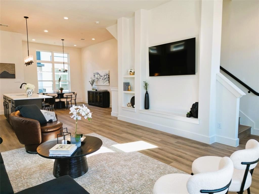 13325 Bee Street #302, Farmers Branch, TX 75234, 3 Bedrooms Bedrooms, ,3 BathroomsBathrooms,Residential,For Sale,13325 Bee Street,20815652