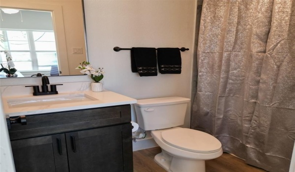 13325 Bee Street #302, Farmers Branch, TX 75234, 3 Bedrooms Bedrooms, ,3 BathroomsBathrooms,Residential,For Sale,13325 Bee Street,20815652