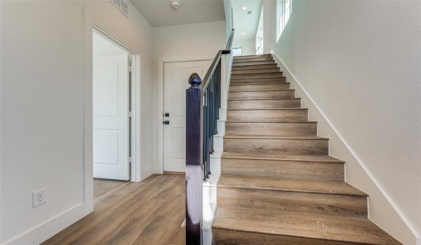 13325 Bee Street #305, Farmers Branch, TX 75234, 3 Bedrooms Bedrooms, ,3 BathroomsBathrooms,Residential,For Sale,13325 Bee Street,20815686