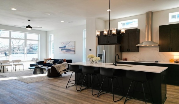13325 Bee Street #305, Farmers Branch, TX 75234, 3 Bedrooms Bedrooms, ,3 BathroomsBathrooms,Residential,For Sale,13325 Bee Street,20815686