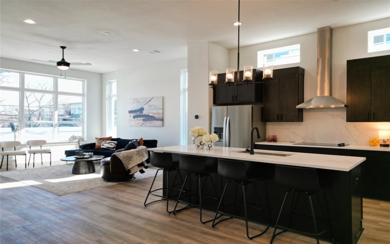 13325 Bee Street #305, Farmers Branch, TX 75234, 3 Bedrooms Bedrooms, ,3 BathroomsBathrooms,Residential,For Sale,13325 Bee Street,20815686