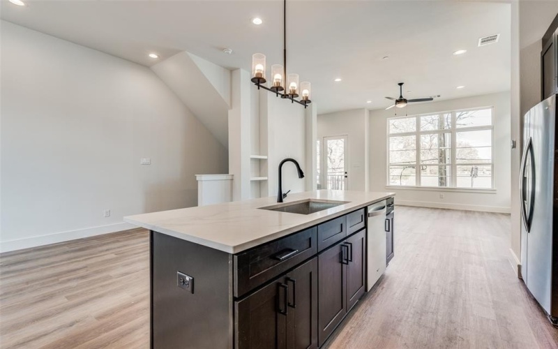 13325 Bee Street #104, Farmers Branch, TX 75234, 3 Bedrooms Bedrooms, ,3 BathroomsBathrooms,Residential,For Sale,13325 Bee Street,20815699