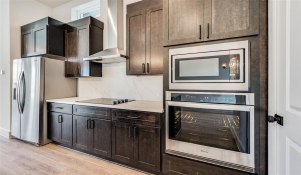 13325 Bee Street #104, Farmers Branch, TX 75234, 3 Bedrooms Bedrooms, ,3 BathroomsBathrooms,Residential,For Sale,13325 Bee Street,20815699
