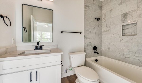 13325 Bee Street #104, Farmers Branch, TX 75234, 3 Bedrooms Bedrooms, ,3 BathroomsBathrooms,Residential,For Sale,13325 Bee Street,20815699