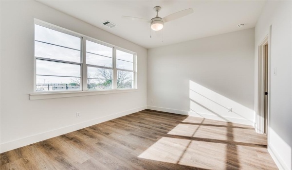13325 Bee Street #104, Farmers Branch, TX 75234, 3 Bedrooms Bedrooms, ,3 BathroomsBathrooms,Residential,For Sale,13325 Bee Street,20815699