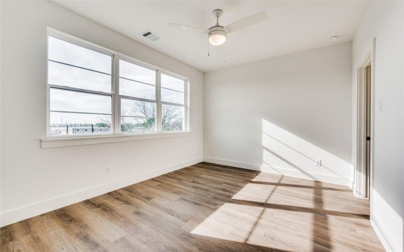 13325 Bee Street #104, Farmers Branch, TX 75234, 3 Bedrooms Bedrooms, ,3 BathroomsBathrooms,Residential,For Sale,13325 Bee Street,20815699