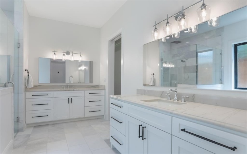 513 Lawnmeadow Drive, Richardson, TX 75080, 5 Bedrooms Bedrooms, ,6 BathroomsBathrooms,Residential,For Sale,513 Lawnmeadow Drive,20815806