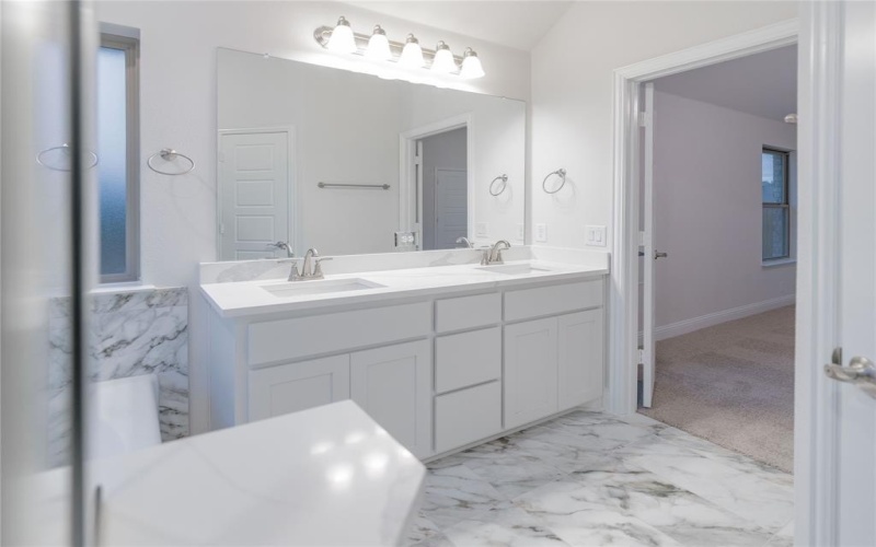 165 Winterwood Drive, Lavon, TX 75166, 4 Habitaciones Habitaciones , ,2 BañosBaños,Residential,En Venta,165 Winterwood Drive,20811994