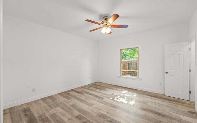1612 E Leuda Street, Fort Worth, TX 76104, 4 Bedrooms Bedrooms, ,2 BathroomsBathrooms,Residential,For Sale,1612 E Leuda Street,20815836
