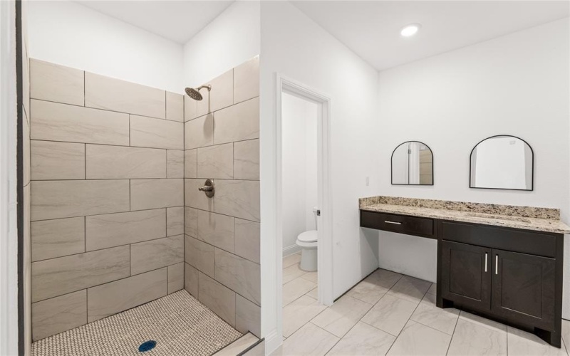 1612 E Leuda Street, Fort Worth, TX 76104, 4 Bedrooms Bedrooms, ,2 BathroomsBathrooms,Residential,For Sale,1612 E Leuda Street,20815836