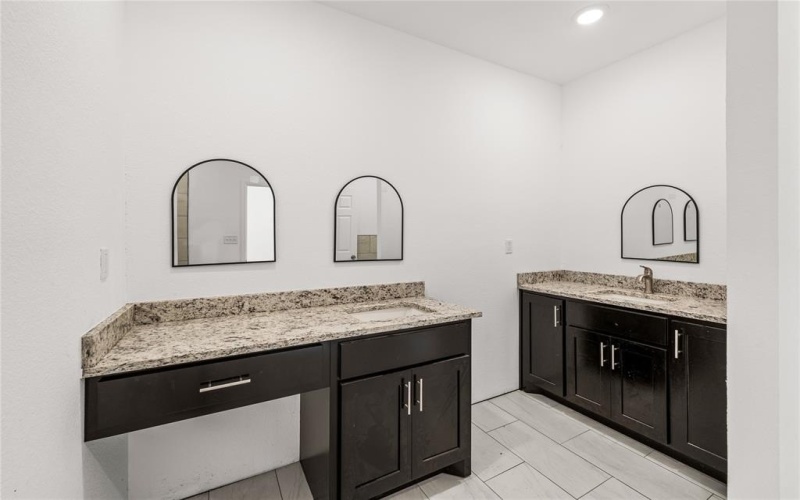 1612 E Leuda Street, Fort Worth, TX 76104, 4 Bedrooms Bedrooms, ,2 BathroomsBathrooms,Residential,For Sale,1612 E Leuda Street,20815836