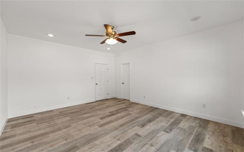 1612 E Leuda Street, Fort Worth, TX 76104, 4 Bedrooms Bedrooms, ,2 BathroomsBathrooms,Residential,For Sale,1612 E Leuda Street,20815836