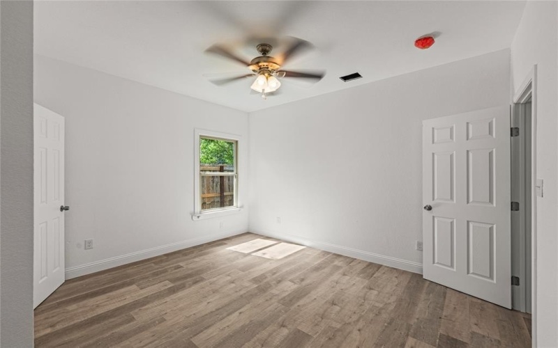 1612 E Leuda Street, Fort Worth, TX 76104, 4 Bedrooms Bedrooms, ,2 BathroomsBathrooms,Residential,For Sale,1612 E Leuda Street,20815836
