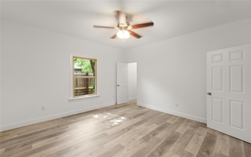 1612 E Leuda Street, Fort Worth, TX 76104, 4 Bedrooms Bedrooms, ,2 BathroomsBathrooms,Residential,For Sale,1612 E Leuda Street,20815836