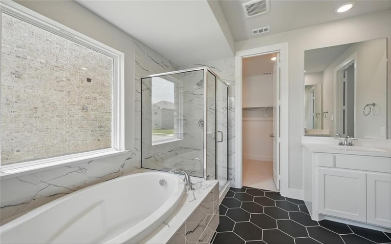 8509 Heard Hill Drive, McKinney, TX 75071, 4 Bedrooms Bedrooms, ,3 BathroomsBathrooms,Residential,For Sale,8509 Heard Hill Drive,20812054