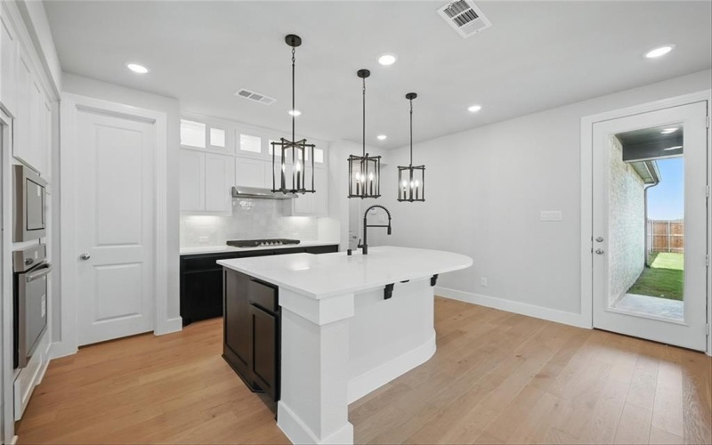8509 Heard Hill Drive, McKinney, TX 75071, 4 Bedrooms Bedrooms, ,3 BathroomsBathrooms,Residential,For Sale,8509 Heard Hill Drive,20812054